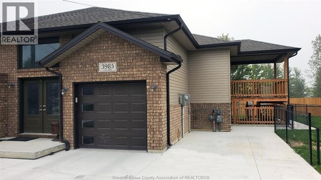 property at 3985 Grand Marais Rd E