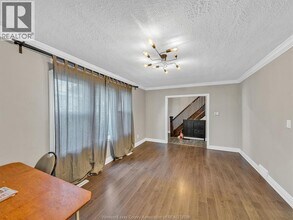 427 INDIAN in Windsor, ON - Building Photo - Building Photo