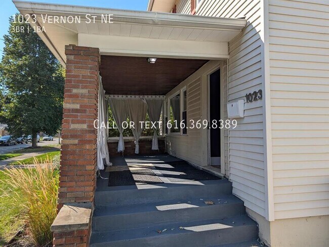 1023 Vernon St NE in Grand Rapids, MI - Building Photo - Building Photo