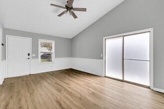 123 Peachtree Dr in Savannah, GA - Foto de edificio - Building Photo