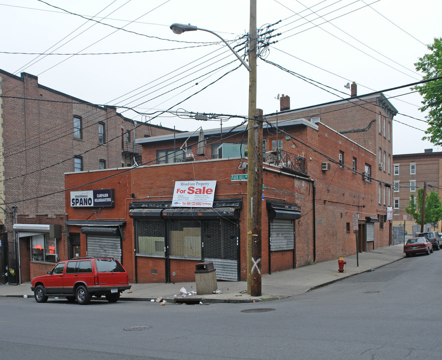 47-51 Park Hill Ave in Yonkers, NY - Building Photo