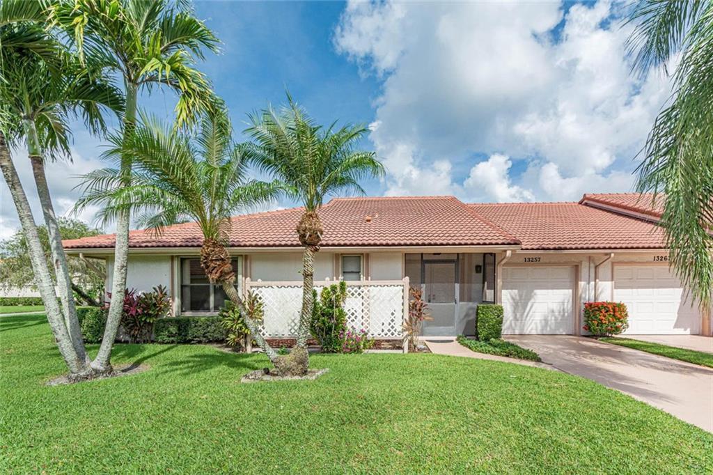 13257 Touchstone Pl in Palm Beach Gardens, FL - Foto de edificio