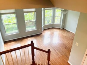 5459 Patuxent Knoll Pl in Alexandria, VA - Foto de edificio - Building Photo