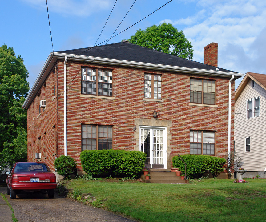 17 Highland Ave in Fort Mitchell, KY - Building Photo