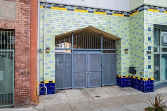 135 Valencia St in San Francisco, CA - Building Photo - Building Photo