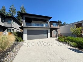3411 Water Birch Cir in Kelowna, BC - Building Photo