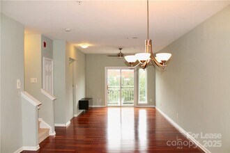 625 Raphael Place in Charlotte, NC - Building Photo - Building Photo