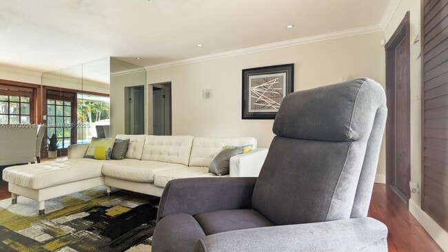 property at 4027 Pierce St