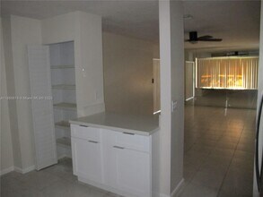 3564 NW 95th Terrace in Sunrise, FL - Building Photo - Building Photo
