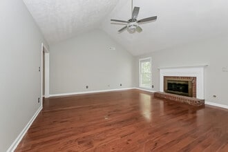 295 N Oakland Cir in Mcdonough, GA - Building Photo - Building Photo