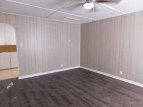 525 S Atchison St in El Dorado, KS - Building Photo - Building Photo