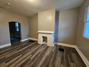 1025 Crucible St in Pittsburgh, PA - Building Photo - Building Photo