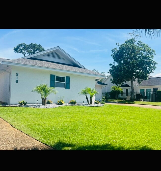 property at 318 Wahoo Rd