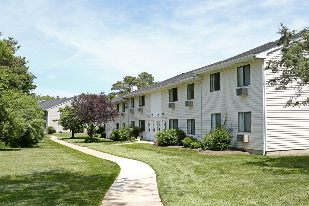 Brookwood at Ridge Ridge, NY Apartments