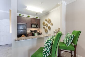 Village at Town Center in Raleigh, NC - Foto de edificio - Interior Photo