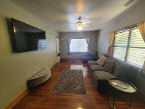 5113 Avenue R 1/2 in Galveston, TX - Building Photo - Building Photo