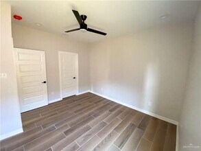 3104 S Links Dr in Edinburg, TX - Building Photo - Building Photo