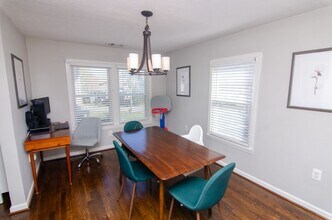 405 McIver St in Nashville, TN - Foto de edificio - Building Photo