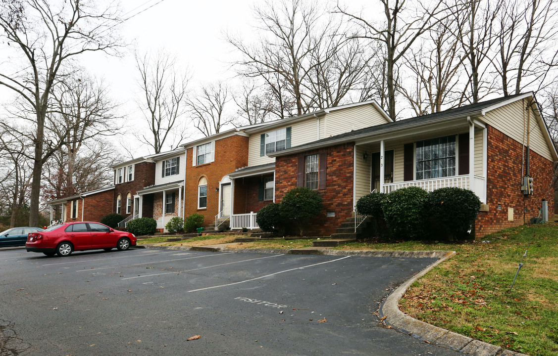 Five Oaks in Nashville, TN - Building Photo