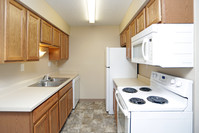 Country Court Apartments in Waukee, IA - Building Photo - Interior Photo