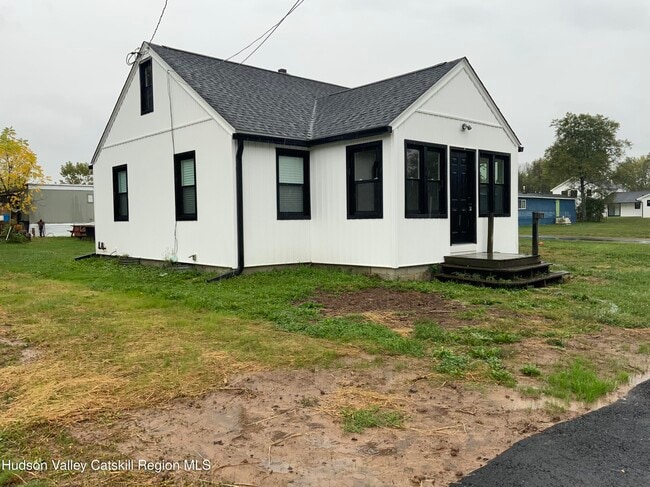 1156 US-9 in Hudson, NY - Building Photo - Building Photo