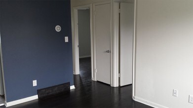 472 Elsmere St-Unit -472C in Columbus, OH - Building Photo - Building Photo