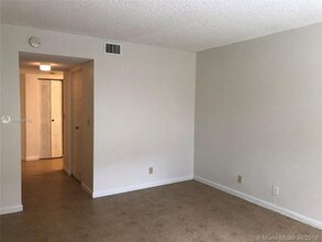9855 Westview Dr-Unit -7A in Coral Springs, FL - Building Photo - Building Photo