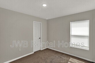 8019 Thrasher Ave in Jacksonville, FL - Building Photo - Building Photo