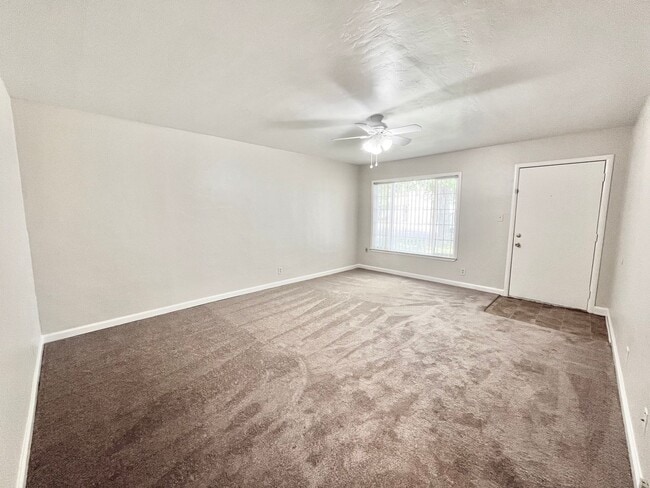1707-1709 Madrone Ave in West Sacramento, CA - Building Photo - Building Photo