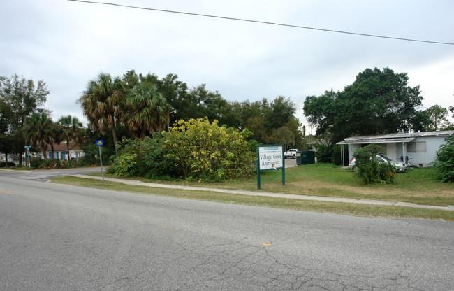 Village Green Apartments in Ocala, FL - Building Photo - Building Photo