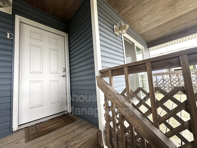 737 W Ocean View Ave in Norfolk, VA - Building Photo - Building Photo