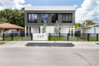 921 NW 55th St in Miami, FL - Building Photo - Building Photo