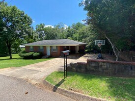 6607 24th Ave in Valley, AL - Building Photo