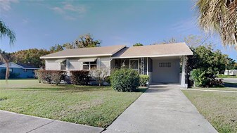 120 S Hull Ave in DeLand, FL - Building Photo