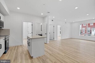 809 Diamond St in Philadelphia, PA - Building Photo