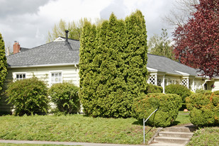 4021 SE Belmont St in Portland, OR - Foto de edificio - Building Photo