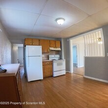 919 Wood St in Scranton, PA - Building Photo - Building Photo
