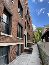 3320 W 67th St in Chicago, IL - Building Photo - Building Photo