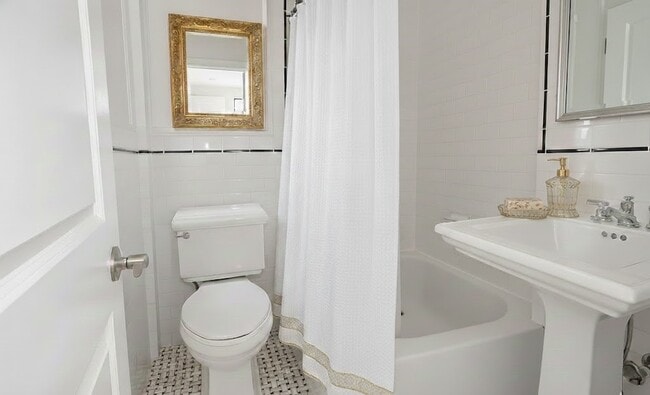 412 E 89th St, Unit 2A in New York, NY - Building Photo - Building Photo