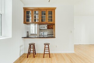 258 Barrow St in Jersey City, NJ - Building Photo