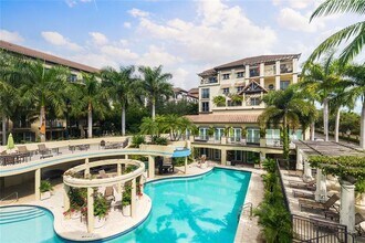 2633 NE 14th Ave in Wilton Manors, FL - Building Photo - Building Photo