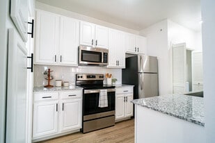 The Reserve at Walnut Creek in Austin, TX - Building Photo