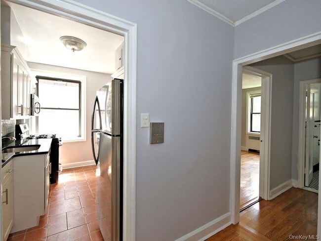 122 Larchmont Acres in Larchmont, NY - Building Photo - Building Photo