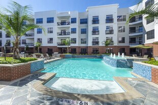 Instrata Upper Kirby in Houston, TX - Building Photo