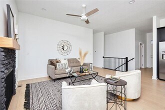 454 S 91st St in West Des Moines, IA - Building Photo - Building Photo