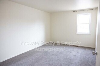 8911 Alton St in Philadelphia, PA - Building Photo - Building Photo