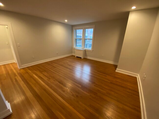 17A Forest St in Cambridge, MA - Foto de edificio - Building Photo