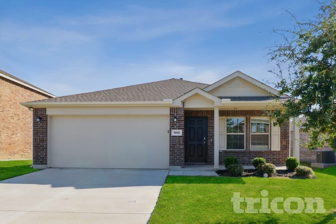 1805 Westfall Dr in Anna, TX - Foto de edificio