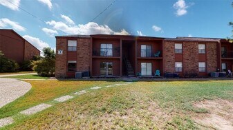 904 University Oaks Blvd, Unit 1 in College Station, TX - Building Photo