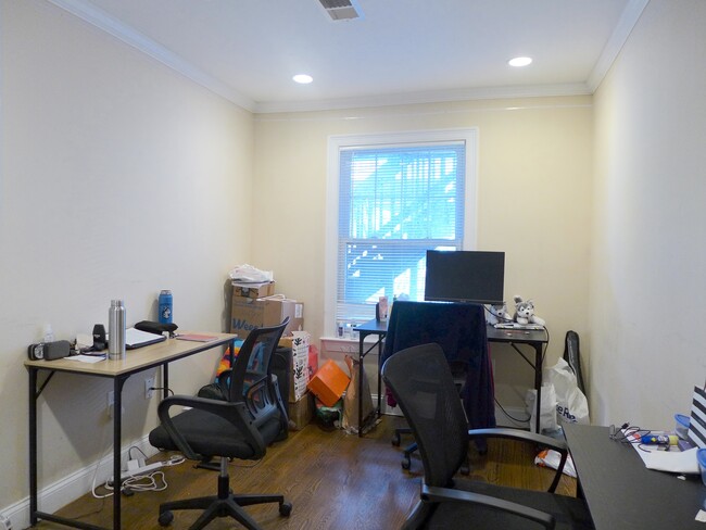 40 Cobden St, Unit 1 in Boston, MA - Building Photo - Building Photo